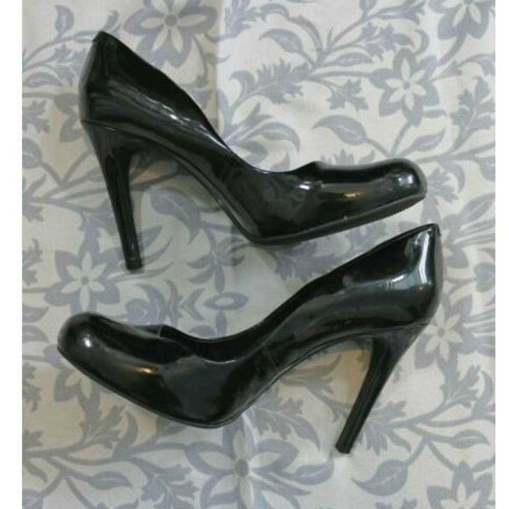 Jessica Simpson Black Patent Calie High Heels sz 8